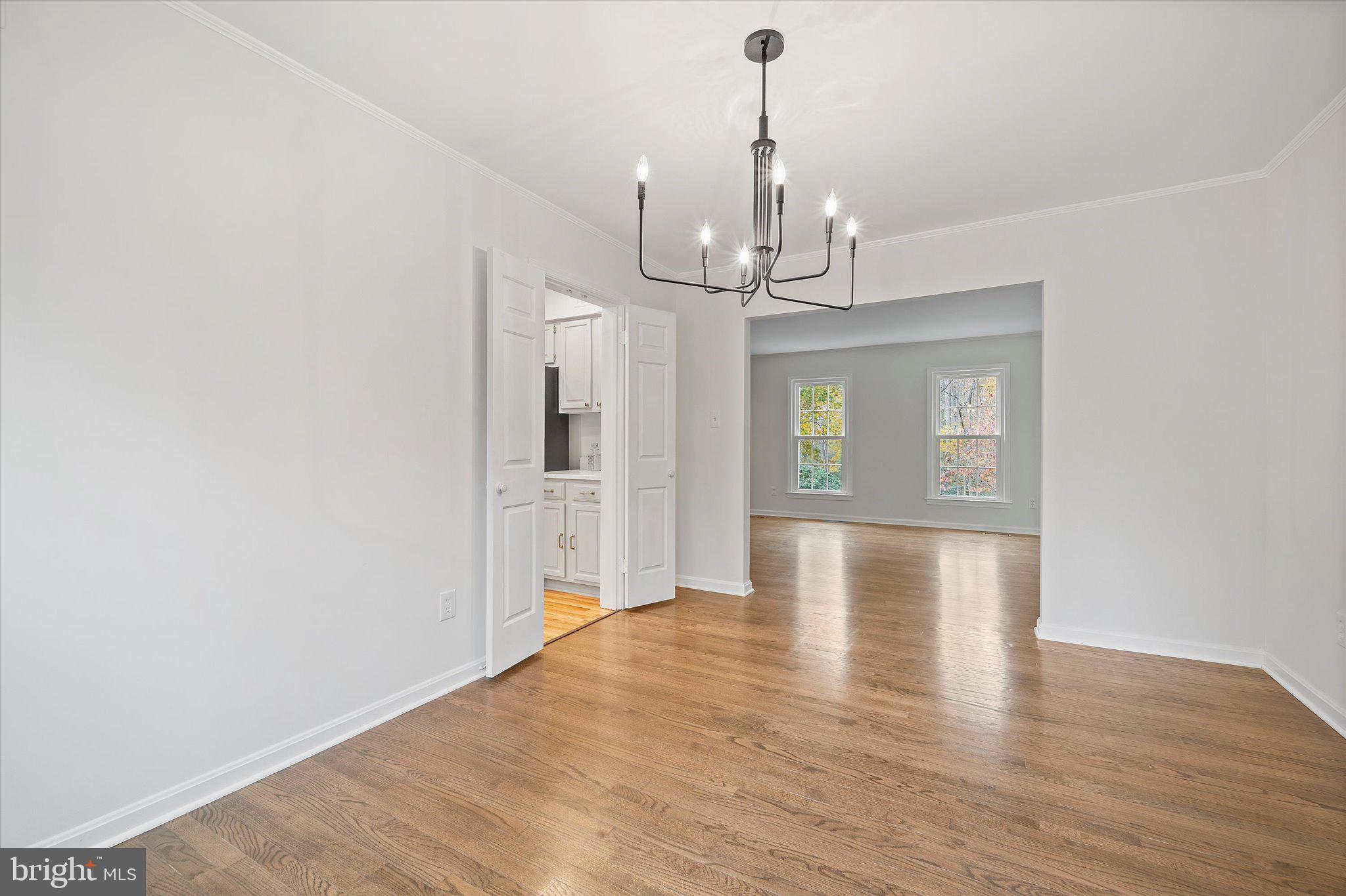 915 Welham Green Road Great Falls, VA 22066 - Photo 17 of 59