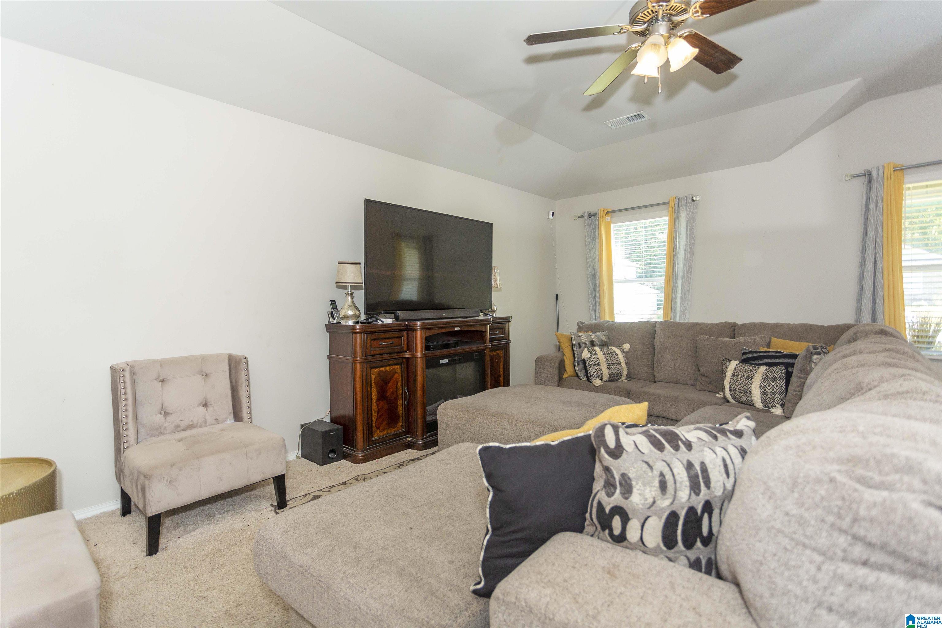 224 Hampton Drive Calera, AL 35040 - Photo 16 of 35