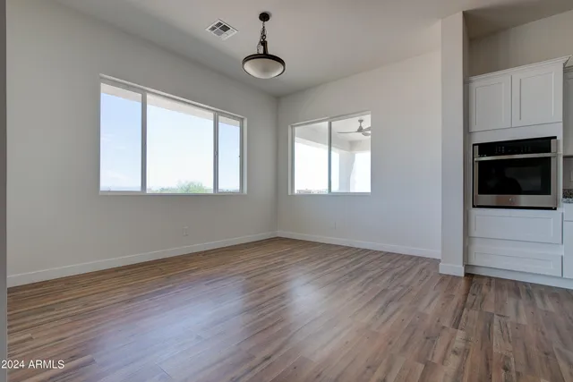 $624,000 | 29120 North 257th Drive, Wittmann, AZ 85361