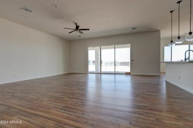 $624,000 | 29120 North 257th Drive, Wittmann, AZ 85361