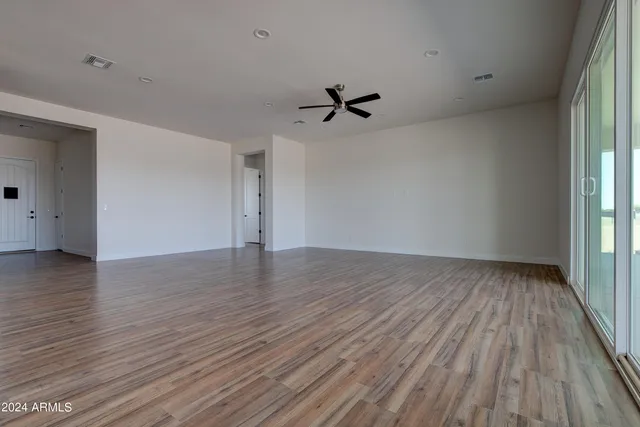 $624,000 | 29120 North 257th Drive, Wittmann, AZ 85361