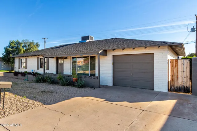$395,000 | 1701 West Mission Lane, Phoenix, AZ 85021