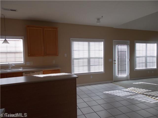 2718 Red Run Court High Point, NC 27265 - Photo 9 of 12 Interior Space/Layout.