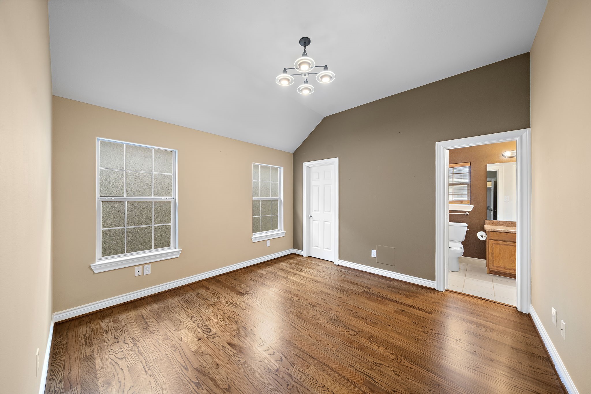2927 Clinton Drive Houston, TX 77020 - Photo 13 of 27