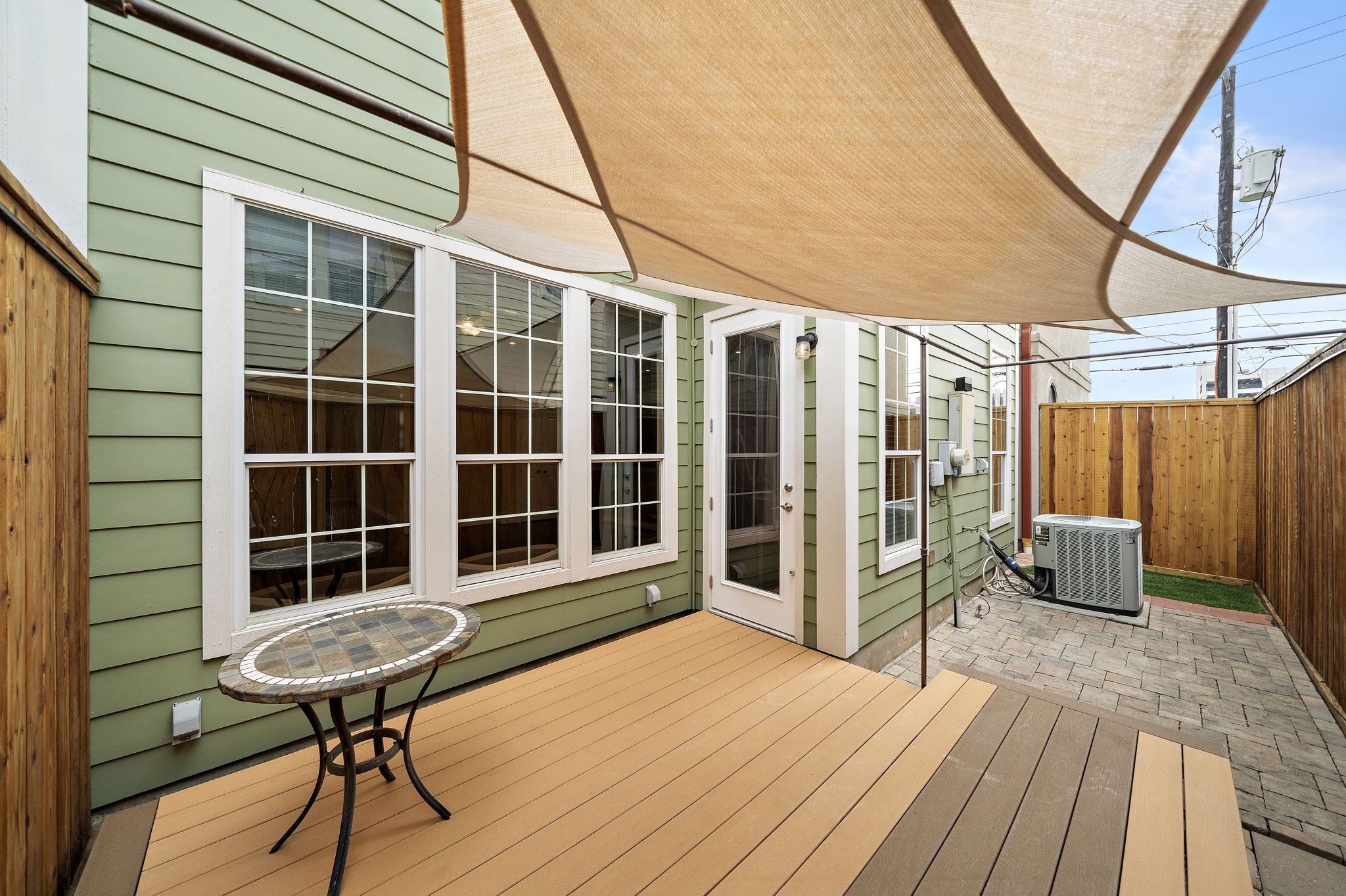 2927 Clinton Drive Houston, TX 77020 - Photo 20 of 27