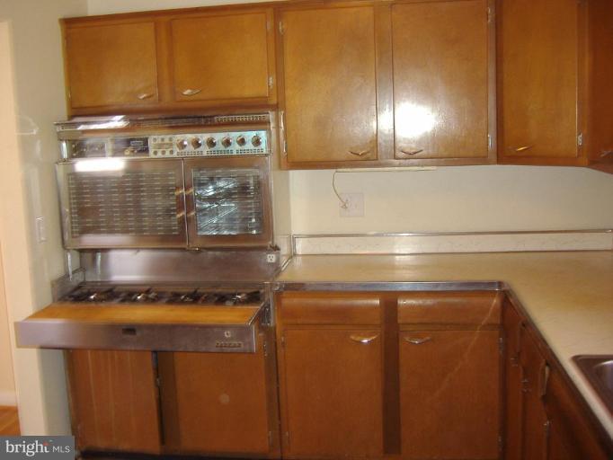6202 Forest Road Cheverly, MD 20785 - Photo 4 of 12 Kitchen