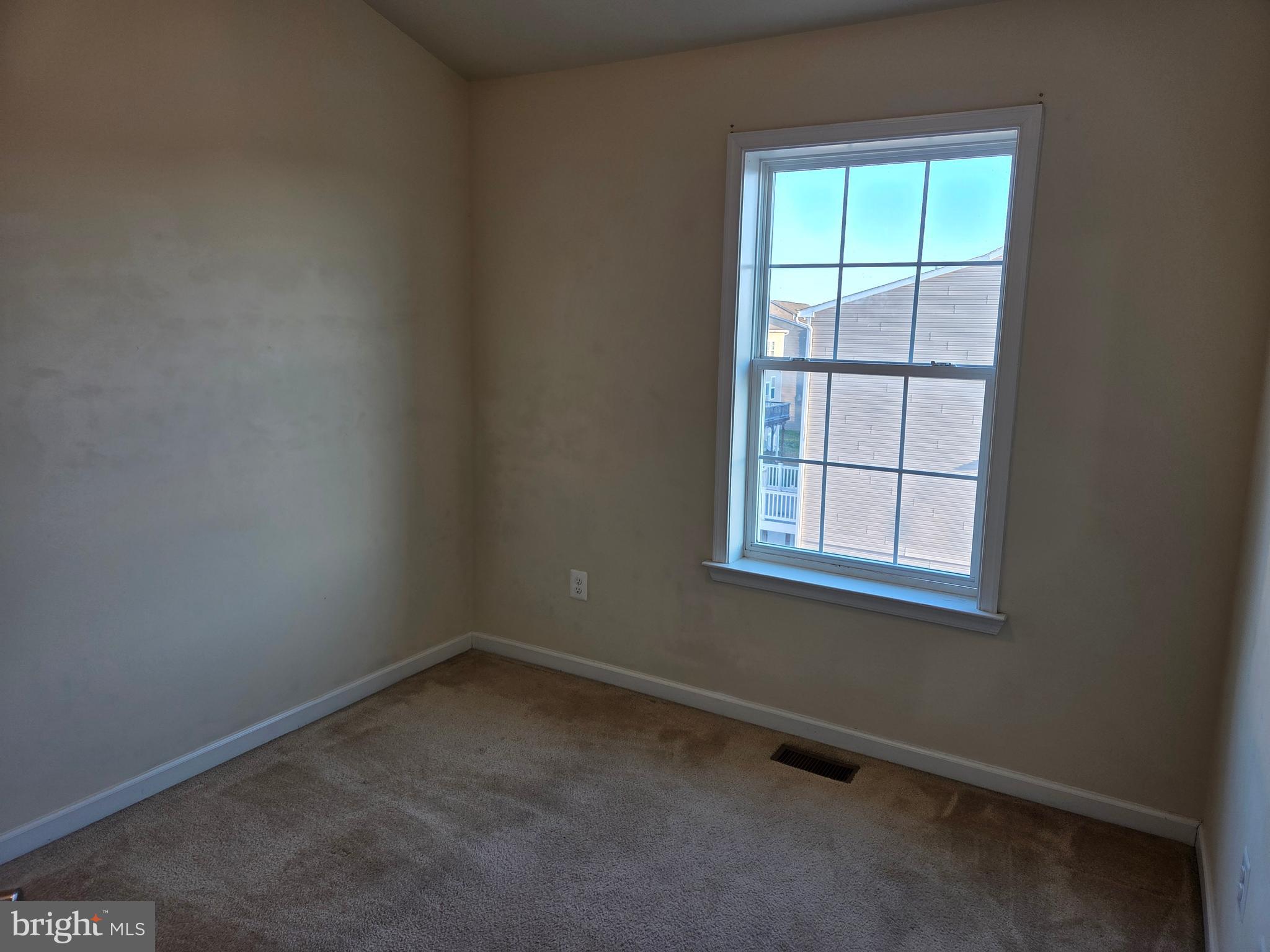 129 Schramm Loop Stephens City, VA 22655 - Photo 20 of 20 an empty room with a window
