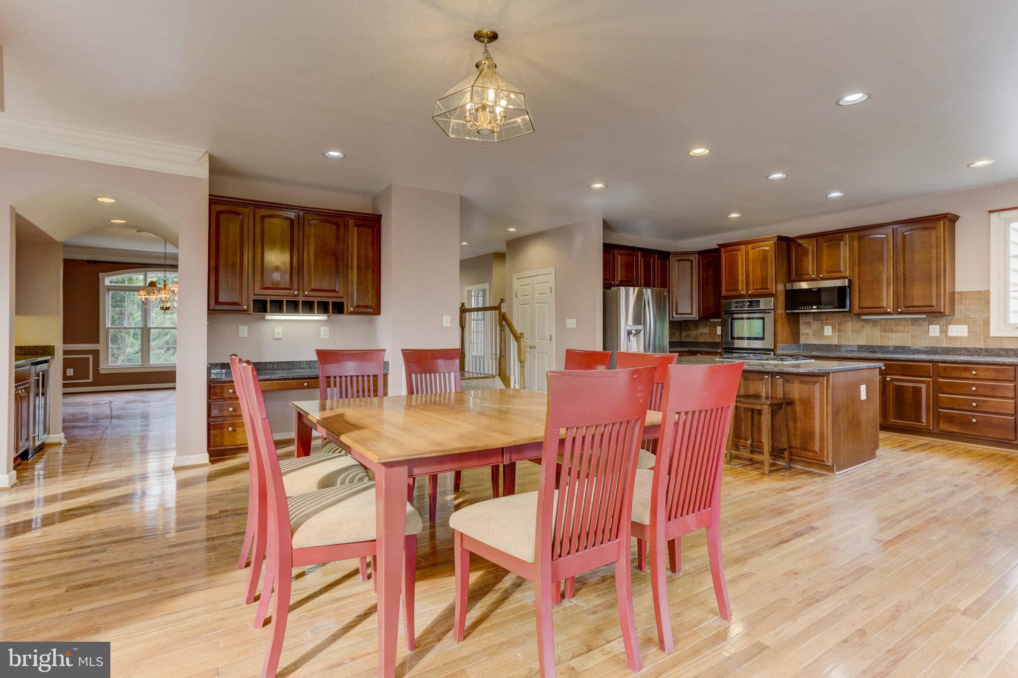 2014 Drovers Lane Cooksville, MD 21723 - Photo 12 of 55 Fantastic Entertainers Gourmet Kitchen