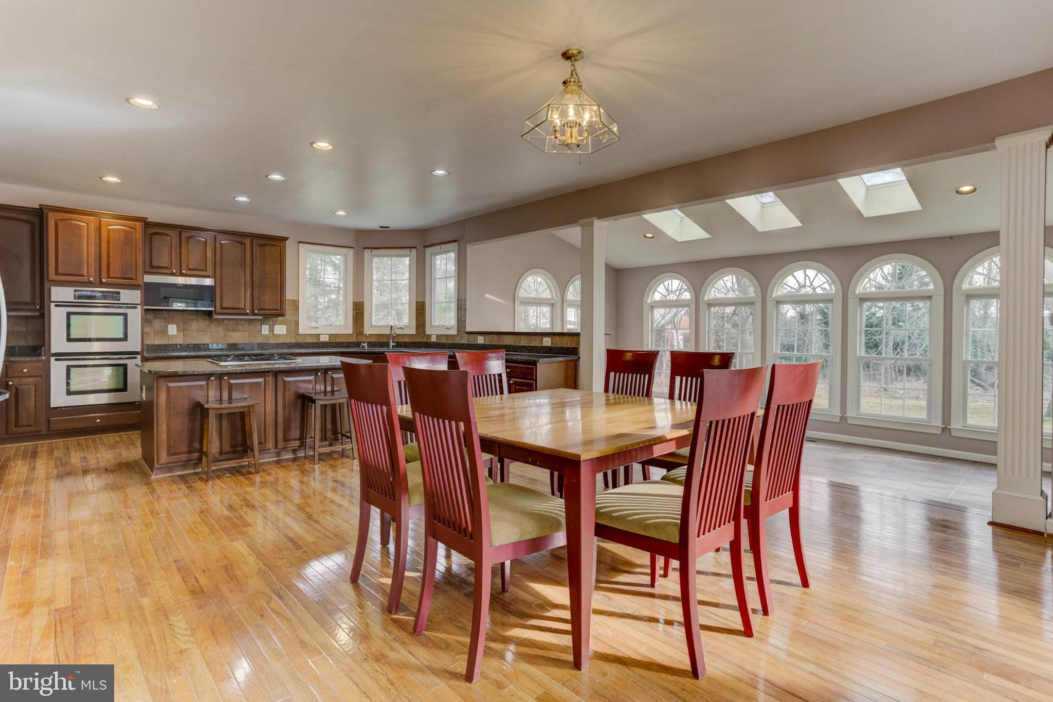 2014 Drovers Lane Cooksville, MD 21723 - Photo 13 of 55 HUGE Gourmet Kitchen w/ Bfast Room and Sunroom