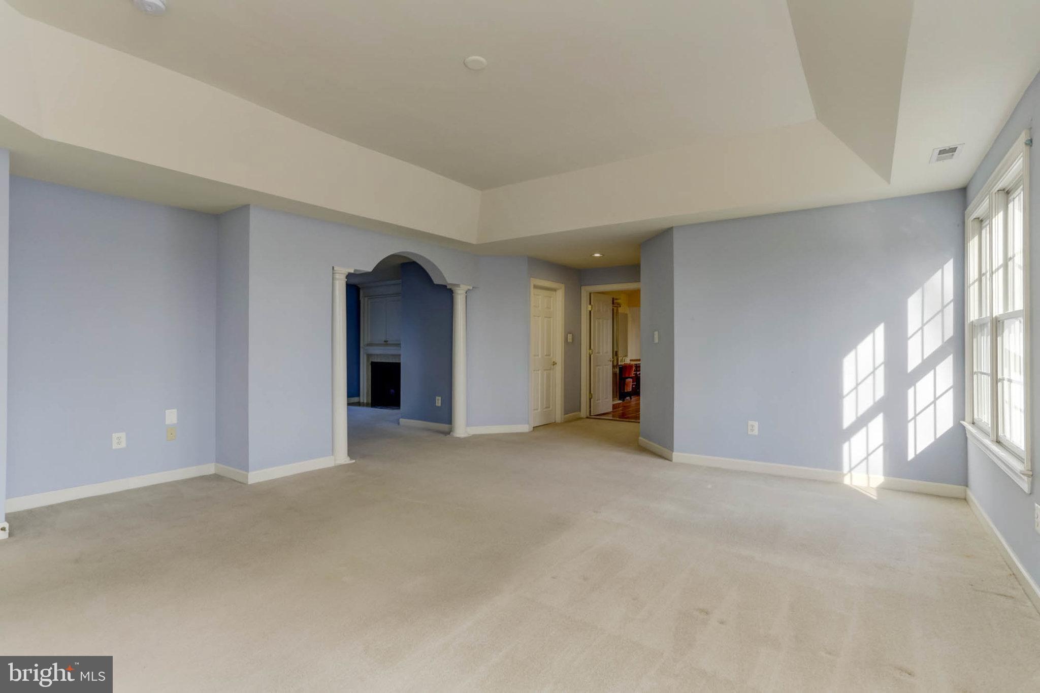 2014 Drovers Lane Cooksville, MD 21723 - Photo 29 of 55 Owner's Suite