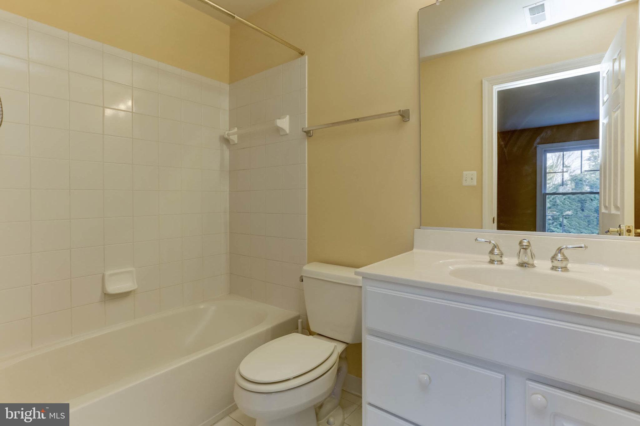 2014 Drovers Lane Cooksville, MD 21723 - Photo 31 of 55 Bedroom 2 attached bathroom