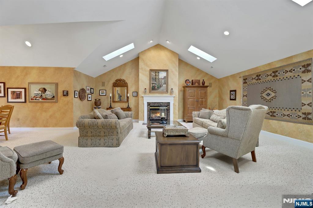 278 Hampshire Ridge, Unit 278 Park Ridge, NJ 07656 - Photo 24 of 45