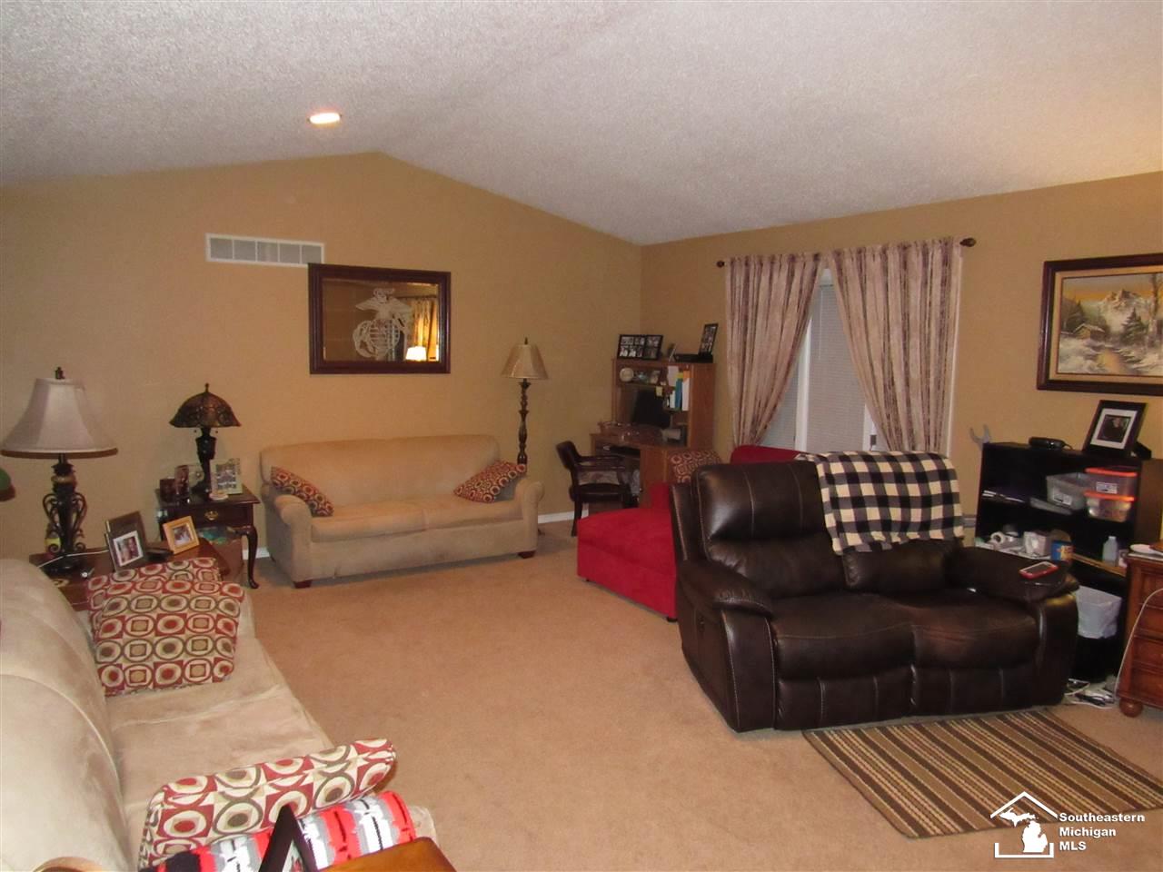 26085 Superior Road Taylor, MI 48180 - Photo 3 of 7