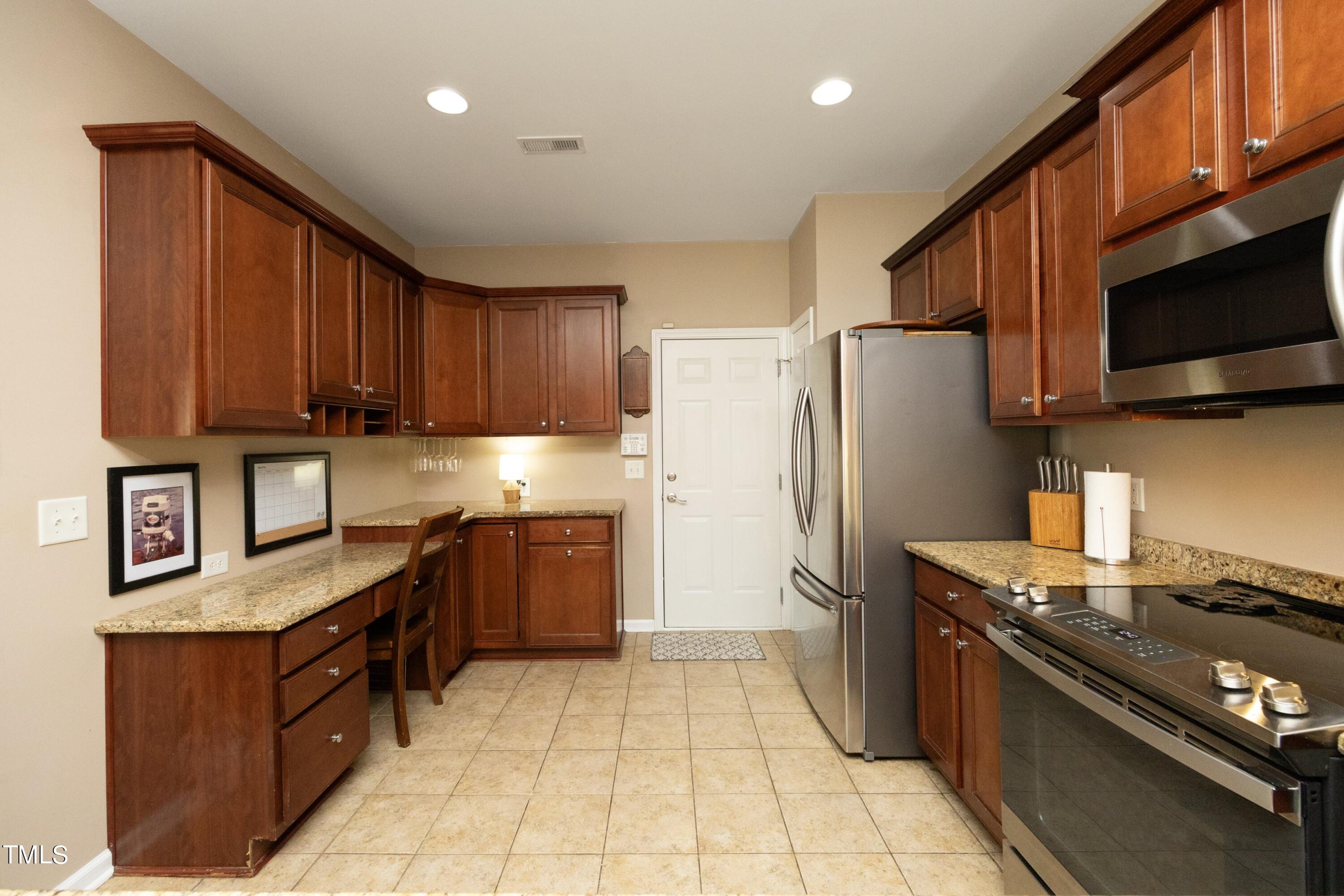 8325 Deckbar Place Raleigh, NC 27617 - Photo 13 of 34 13Kitchen