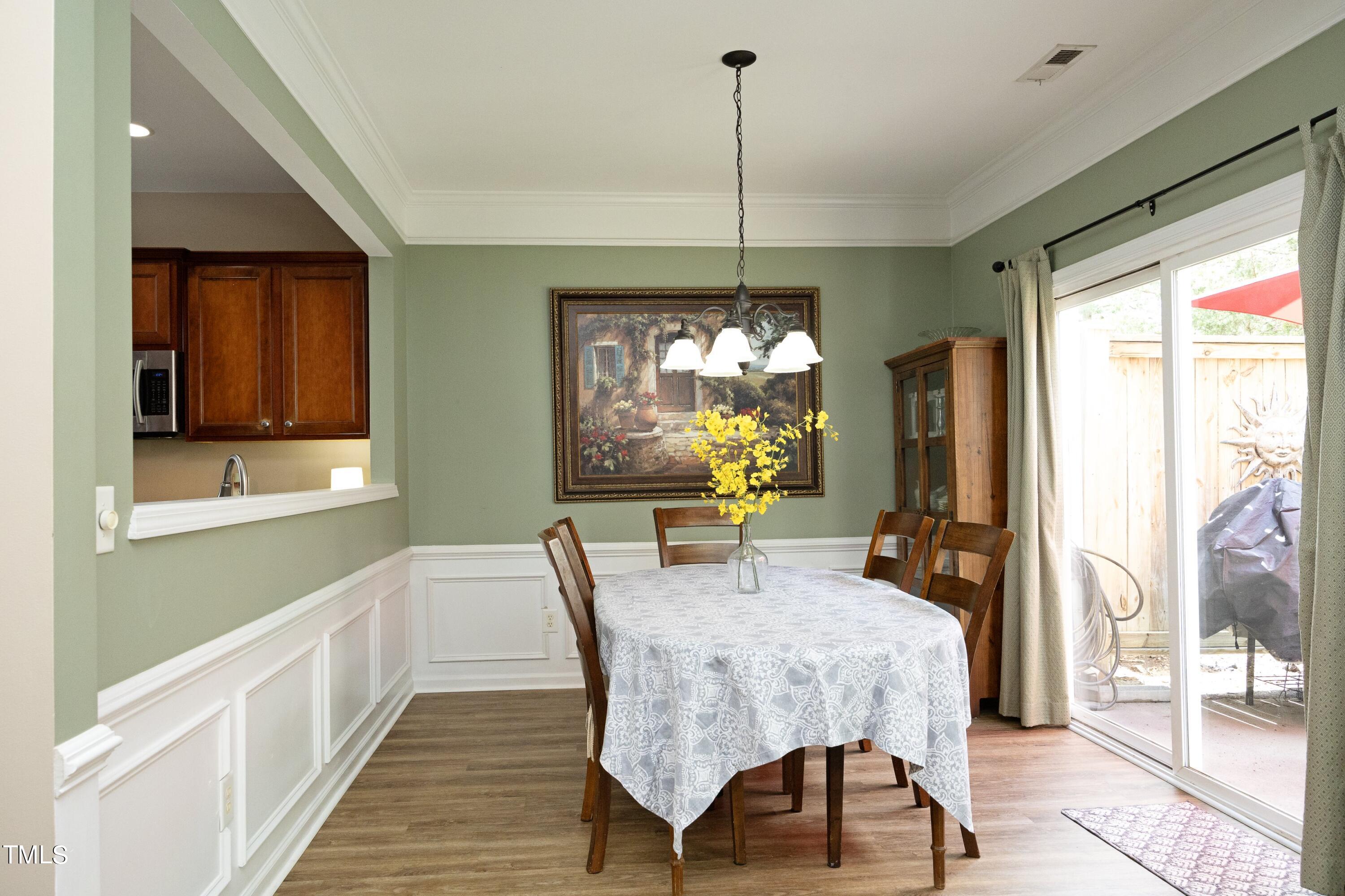 8325 Deckbar Place Raleigh, NC 27617 - Photo 10 of 34 10Dining