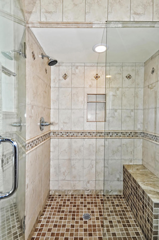 605 West Gilbert Road Palatine, IL 60067 - Photo 18 of 25 a bathroom with a shower