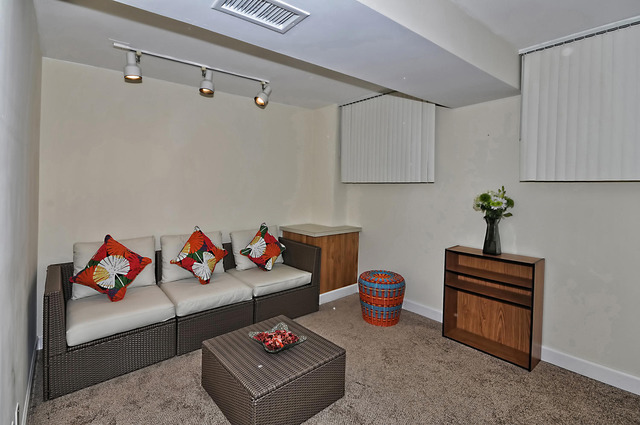 605 West Gilbert Road Palatine, IL 60067 - Photo 19 of 25 a room with furniture and baby couch