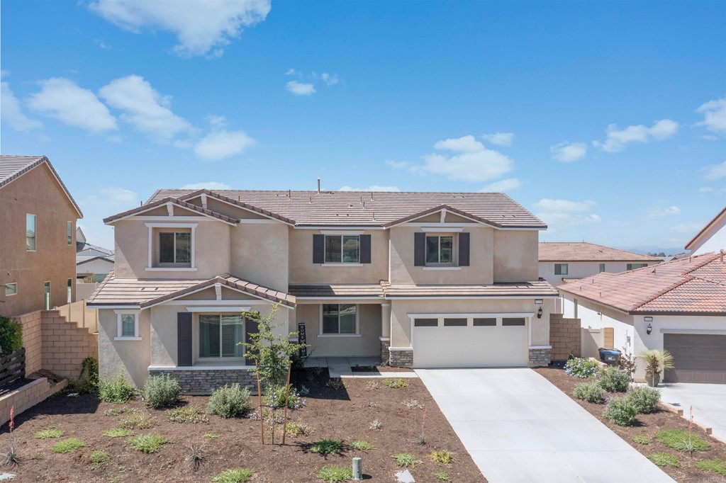 33288 Skyview Road Winchester, CA 92596 - Photo 3 of 51 a front view of a house with yard