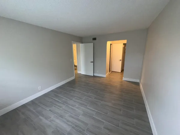 $1,895 | 1822 Abbey Road, Unit H206, West Palm Beach, FL 33415