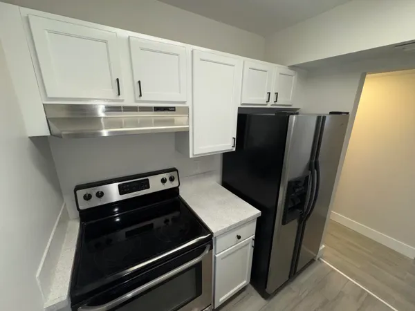 $1,895 | 1822 Abbey Road, Unit H206, West Palm Beach, FL 33415