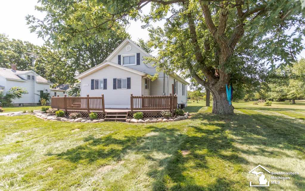 1821 West Albain Road Monroe, MI 48161 - Photo 3 of 30