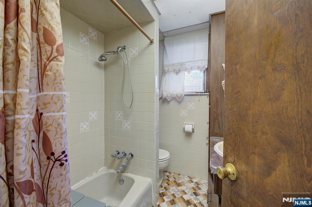 114 Elm Street West Orange, NJ 07052 - Photo 9 of 19