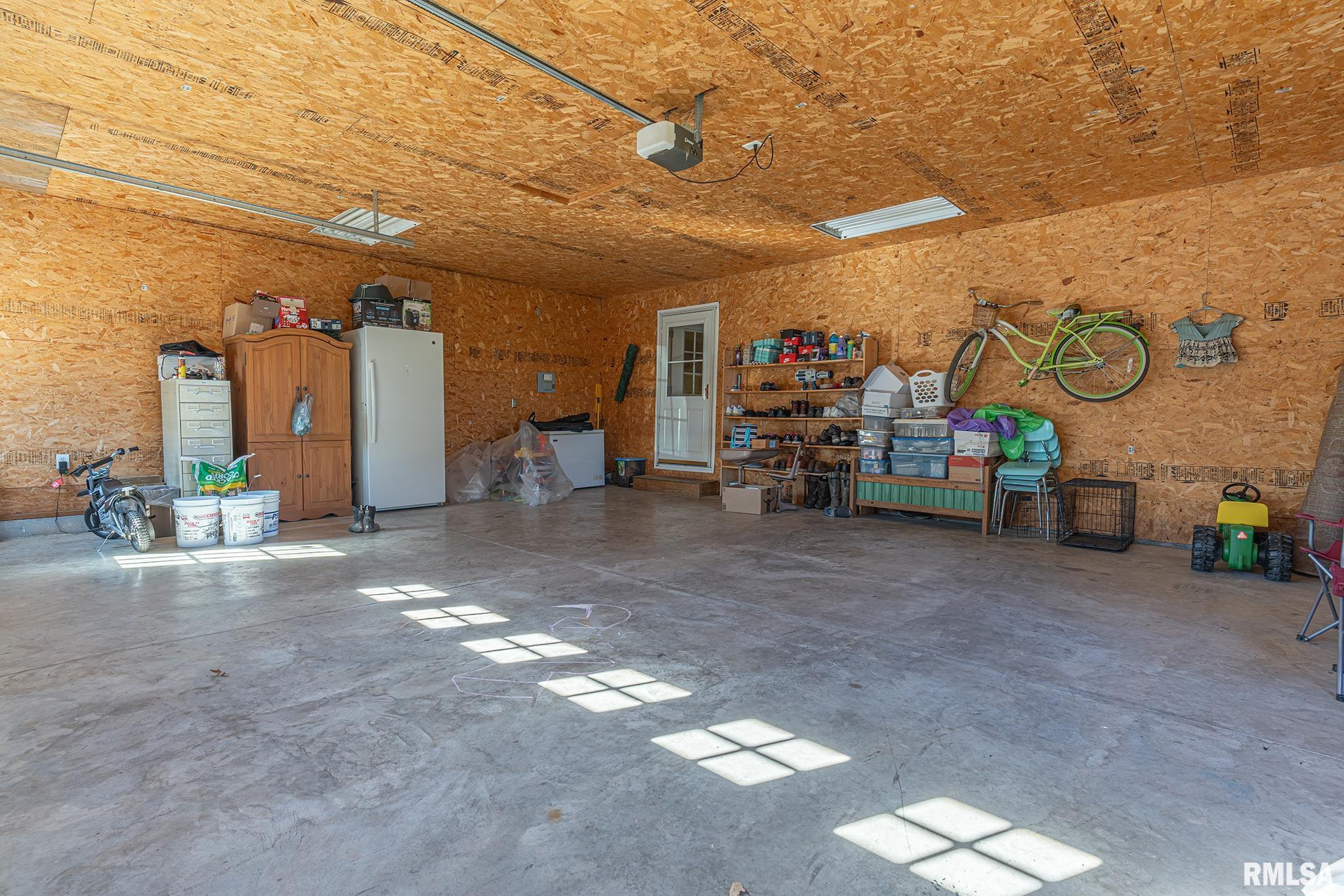 3221 Norton Road Sandoval, IL 62882 - Photo 18 of 37