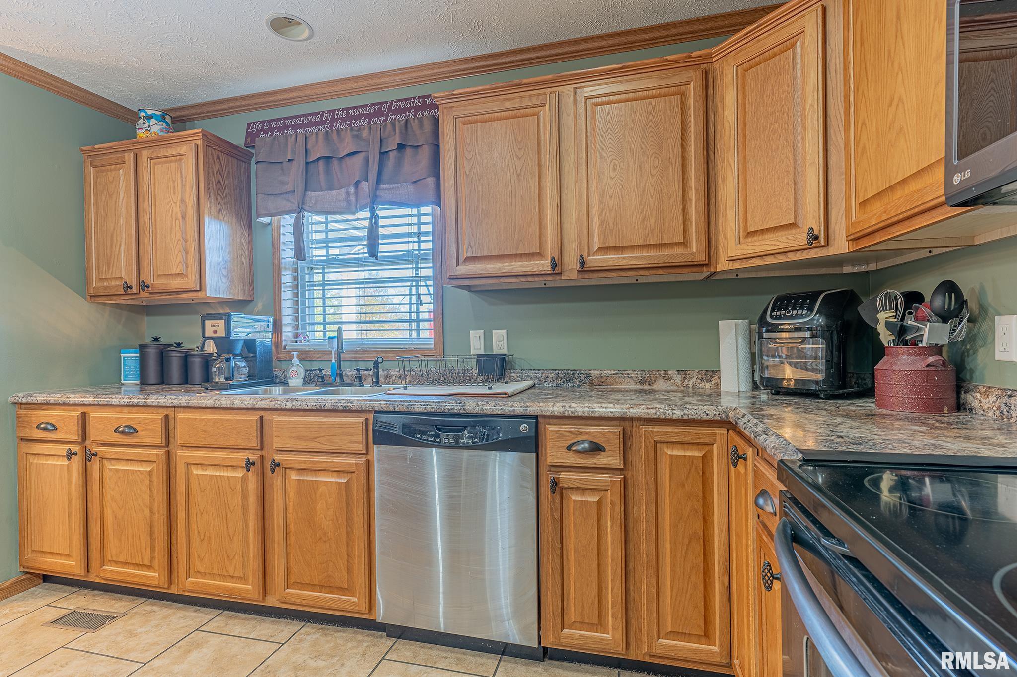 3221 Norton Road Sandoval, IL 62882 - Photo 35 of 37