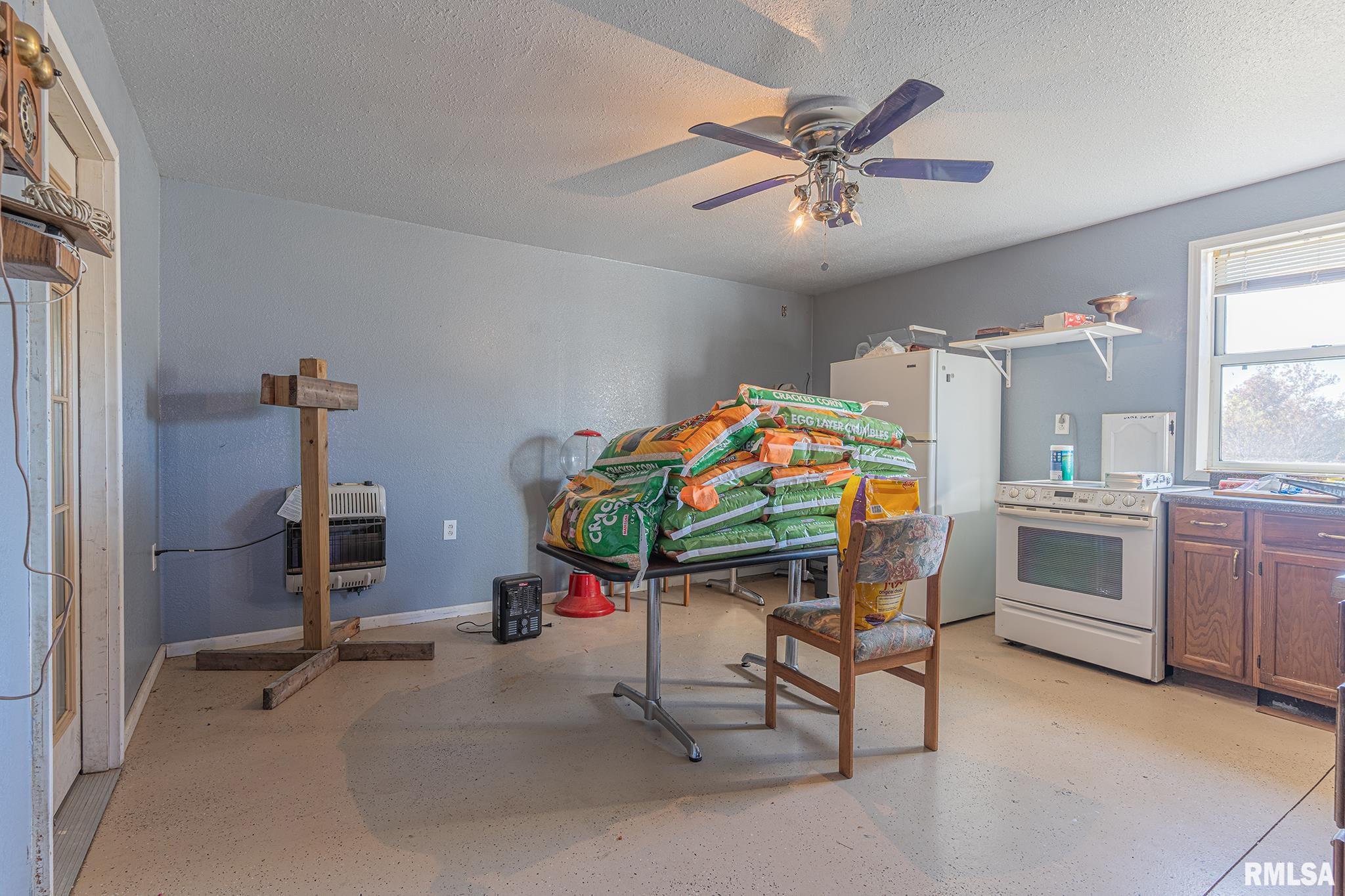 3221 Norton Road Sandoval, IL 62882 - Photo 36 of 37