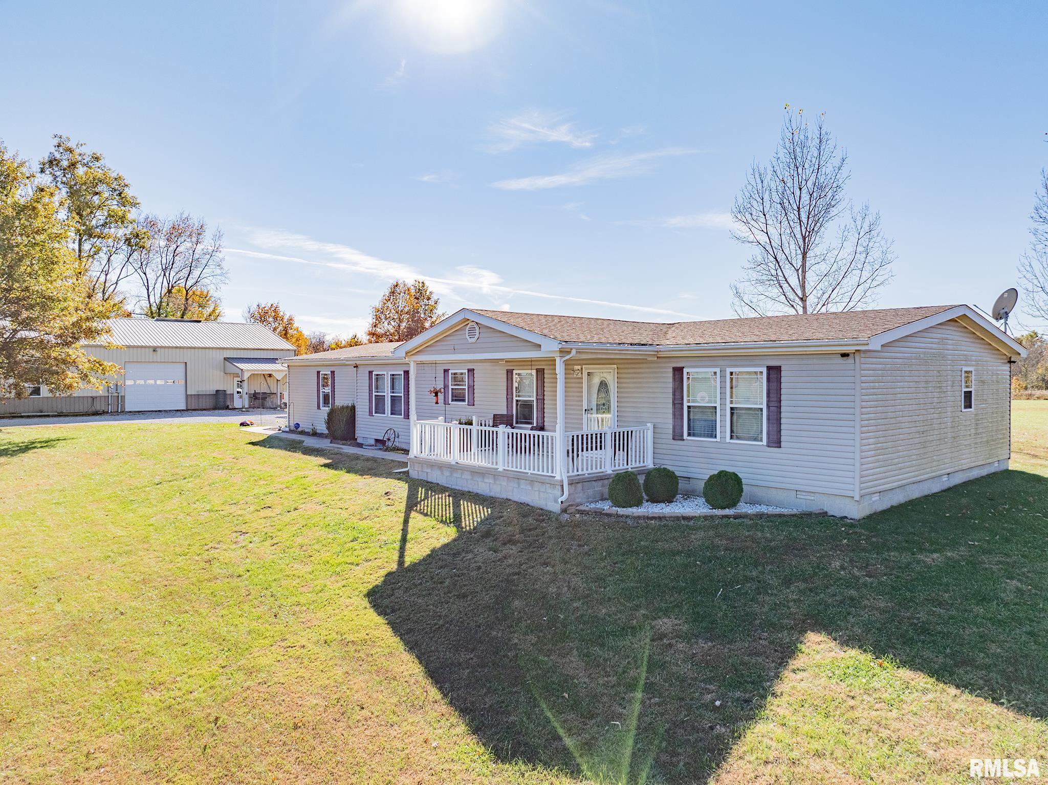 3221 Norton Road Sandoval, IL 62882 - Photo 4 of 37