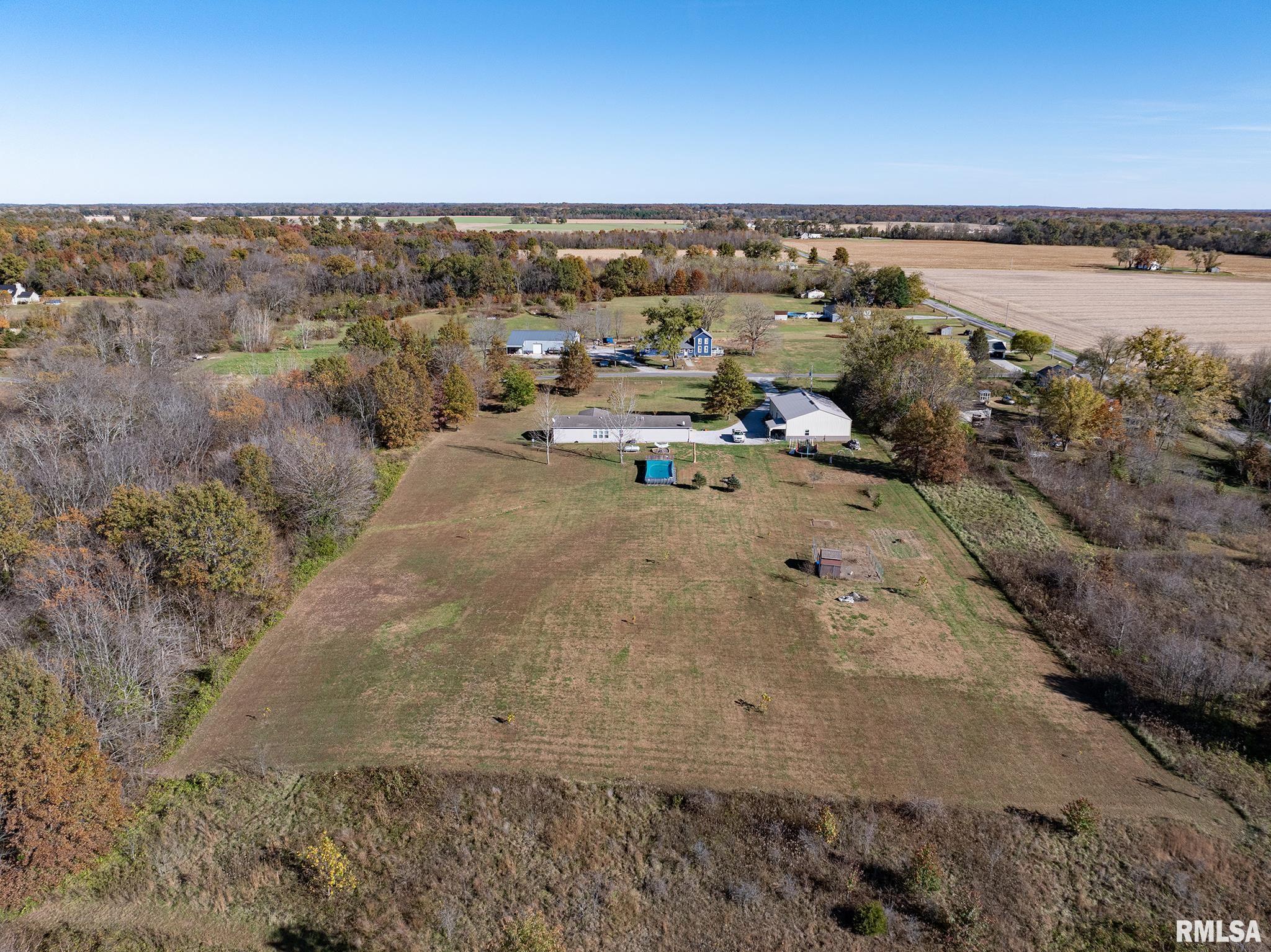 3221 Norton Road Sandoval, IL 62882 - Photo 9 of 37