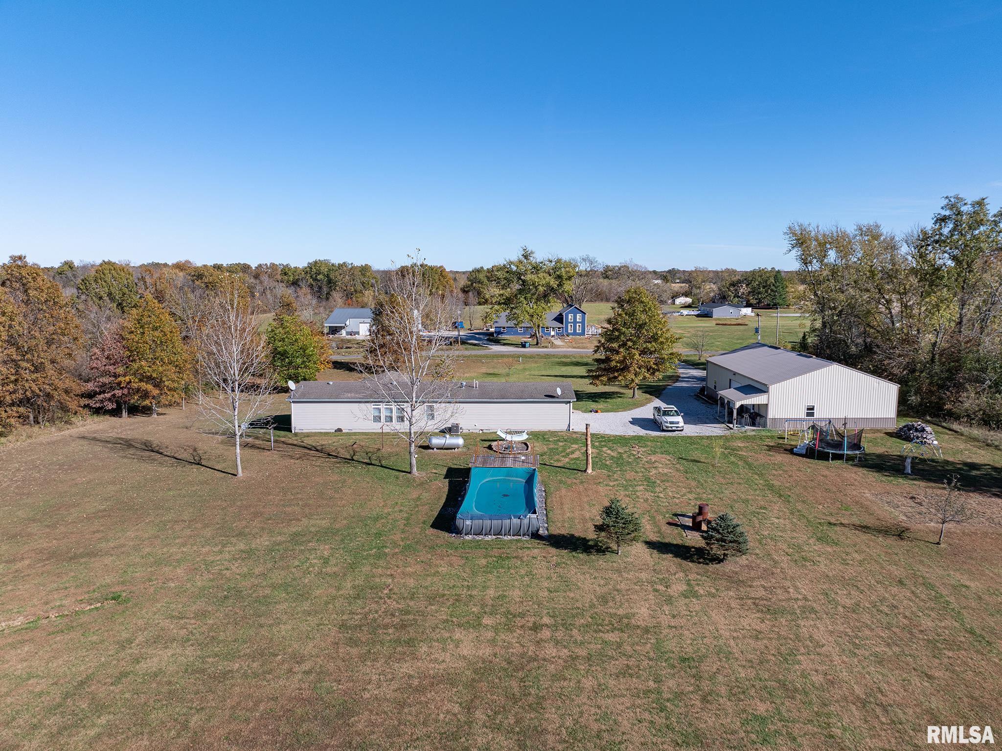 3221 Norton Road Sandoval, IL 62882 - Photo 10 of 37
