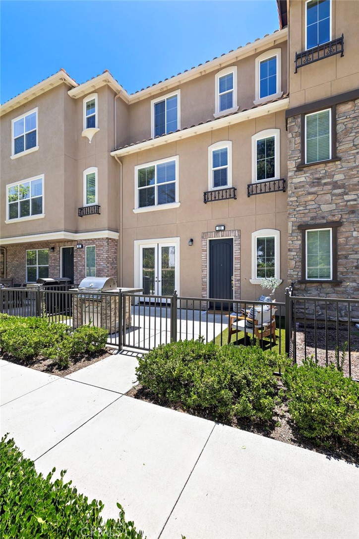23 Aliso Ridge Loop Mission Viejo, CA 92691 - Photo 6 of 65
