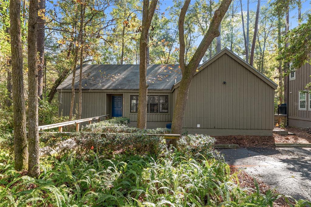 8305 Southwest 46 Lane Gainesville, FL 32608 - Photo 2 of 30