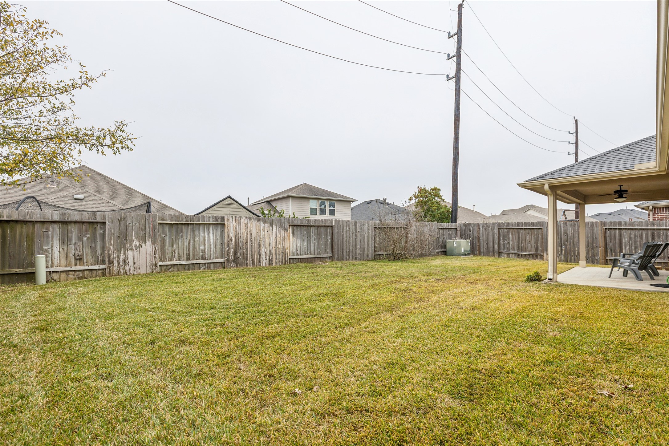 3876 Oakmist Bend Lane Spring, TX 77386 - Photo 39 of 41 a house view with a garden space