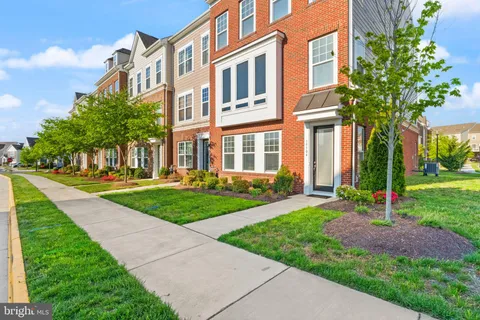 $884,500 | 19304 Forked Creek Terrace, Leesburg, VA 20175