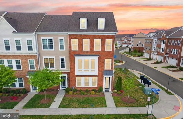 $884,500 | 19304 Forked Creek Terrace, Leesburg, VA 20175