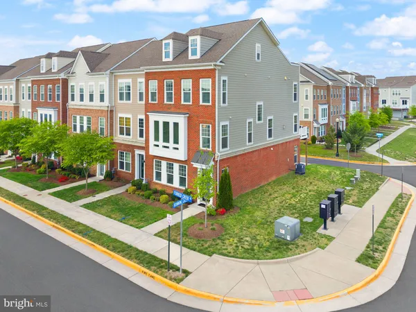 $884,500 | 19304 Forked Creek Terrace, Leesburg, VA 20175