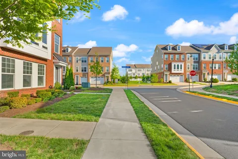 $884,500 | 19304 Forked Creek Terrace, Leesburg, VA 20175