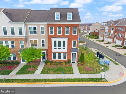 $884,500 | 19304 Forked Creek Terrace, Leesburg, VA 20175