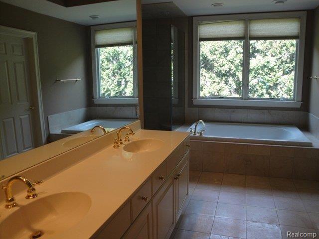 237 Ridge Road Grosse Pointe, MI 48236 - Photo 16 of 25 DSC01579.JPG