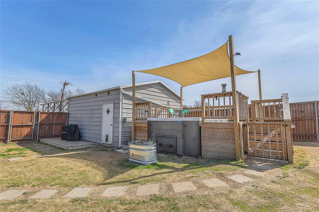11151 County Road 213 Forney, TX 75126 - Photo 28 of 35 View of outbuilding featuring a gate and a fenced backyard
