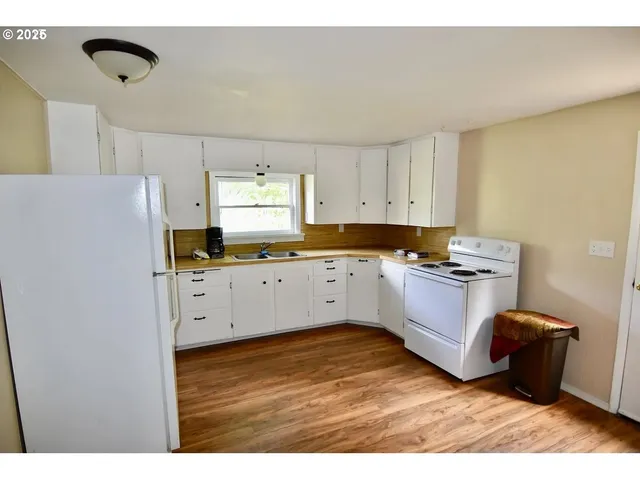 $419,000 | 94643 Frontier Lane, Coquille, OR 97423