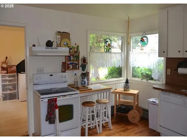 $419,000 | 94643 Frontier Lane, Coquille, OR 97423