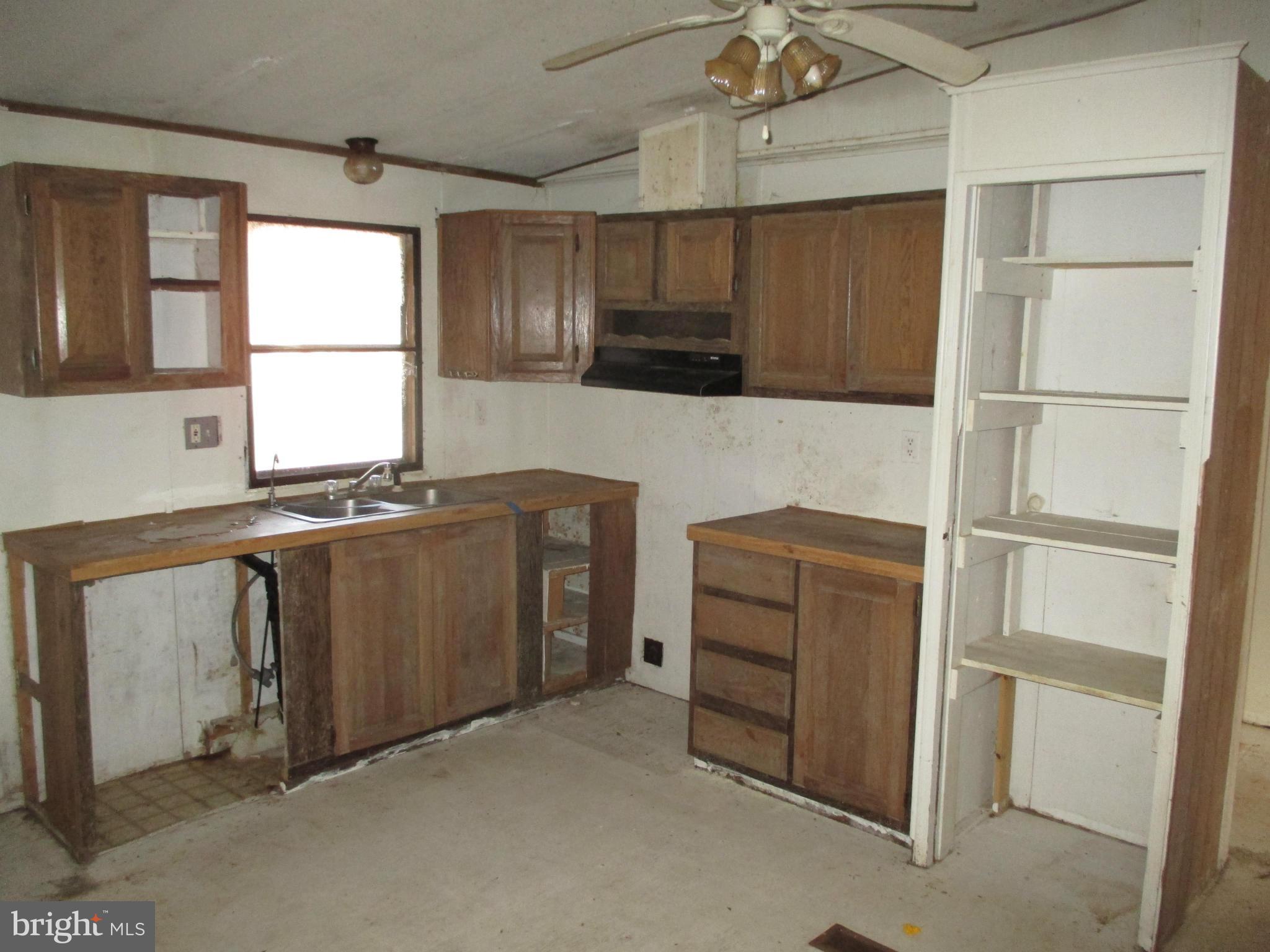 315 Star Rte Road Elkton, MD 21921 - Photo 6 of 12 Kitchen