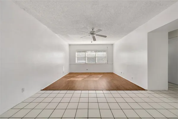 $1,800 | 280 South Cypress Road, Unit 306, Pompano Beach, FL 33060