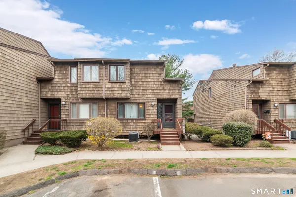 $230,000 | 21 Towne House Road, Unit 21, Hamden, CT 06514