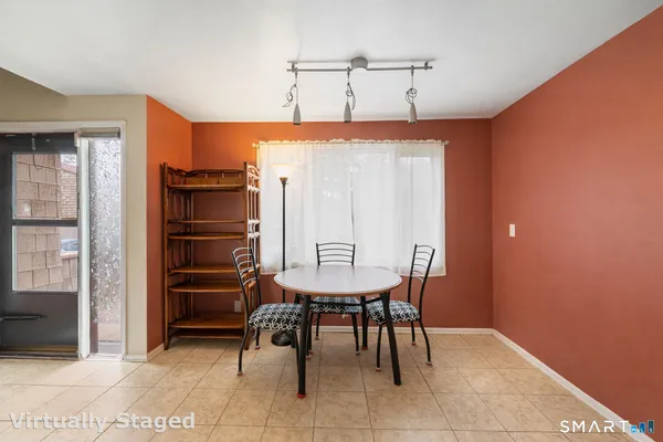 $230,000 | 21 Towne House Road, Unit 21, Hamden, CT 06514