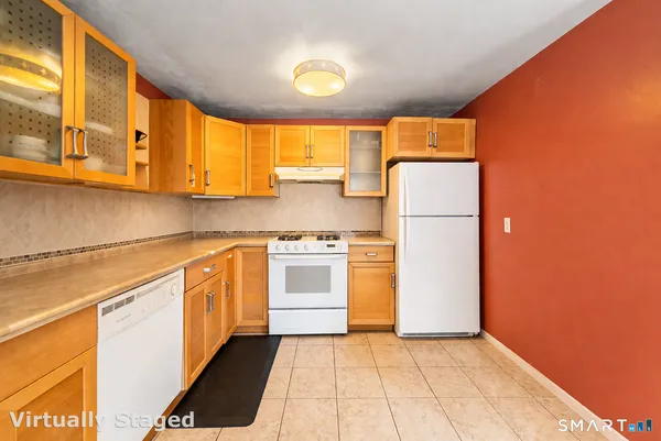 $230,000 | 21 Towne House Road, Unit 21, Hamden, CT 06514