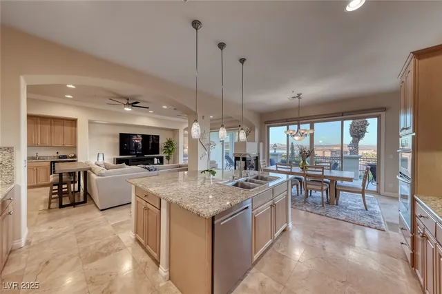 $839,000 | 40 Luce Del Sole, Unit 3, Henderson, NV 89011